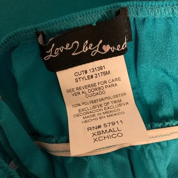 Two New Tops with Lace Trim Detailing - Picture 4 of 9